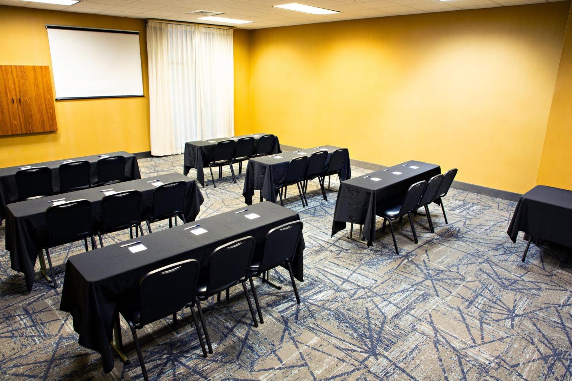 Holiday Inn Express & Suites Harrisburg West Mechanicsburg Luaran gambar